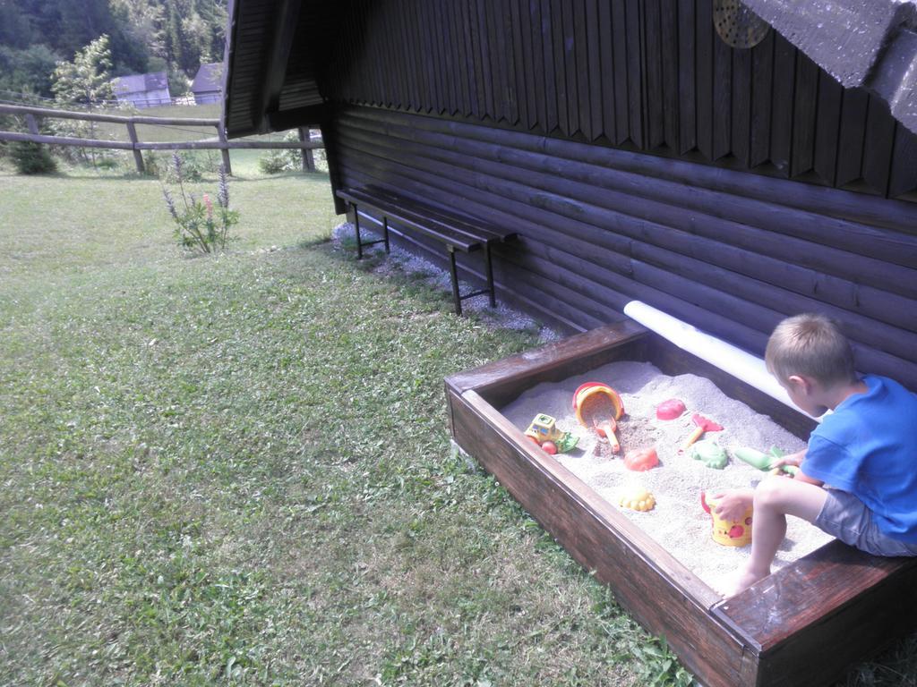 Holiday Home Cumar Cerkno Buitenkant foto